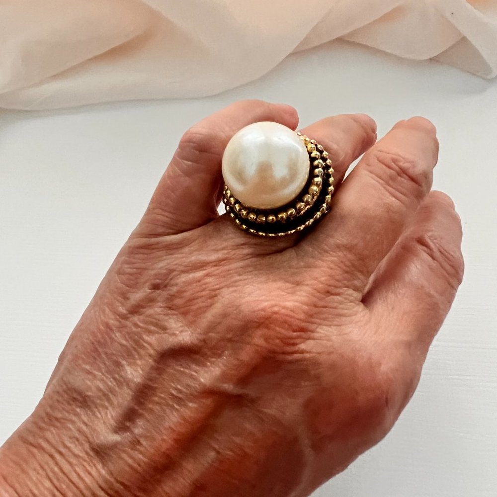Pearl Ring - Picture 6 of 9